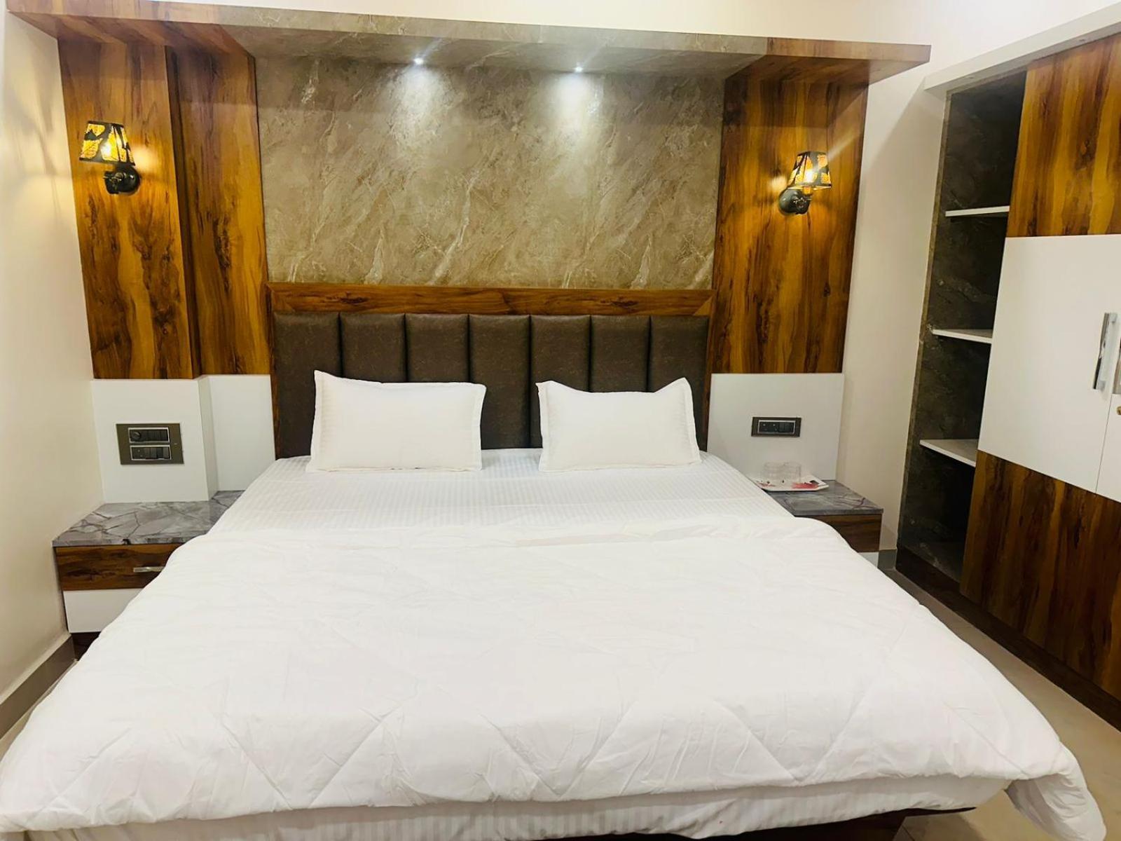Yatri Nivas Sagara Hotel Luaran gambar